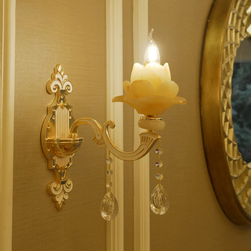 Lámpara de pared de jade con volantes, lámpara de pared para salón de estilo de época con detalles de cristal en oro Mater...