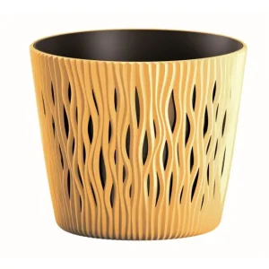 Maceta Redonda De Plastico Sandy Round En Color Mostaza 15,8 (Largo) X 15,8 espacioso X 13,8 (Alto) Cm