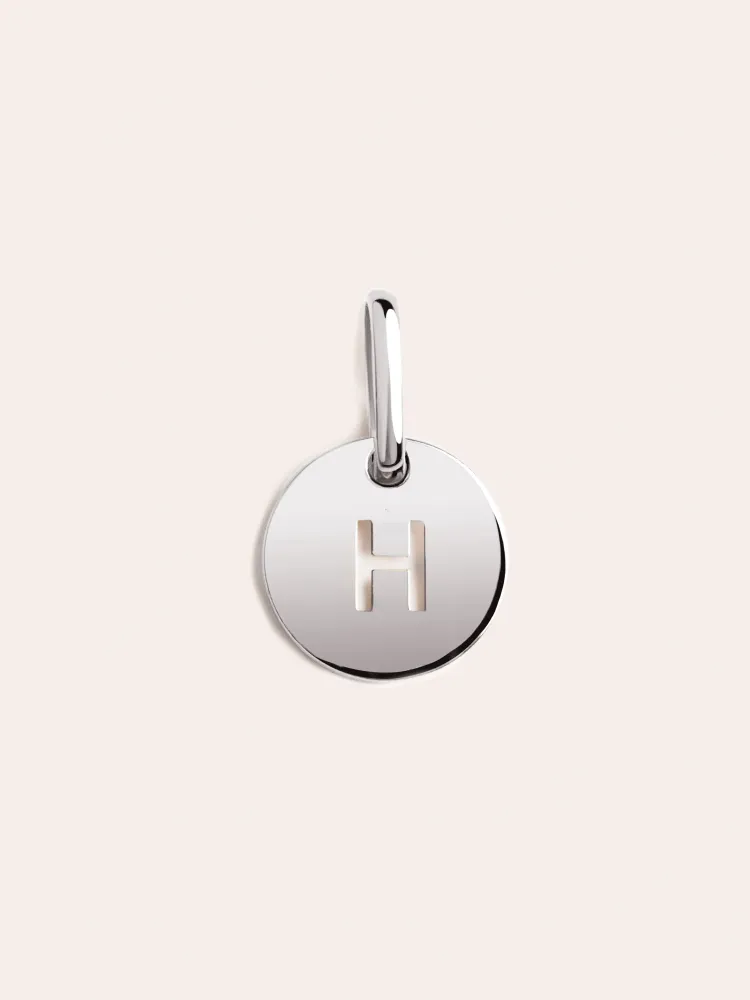 Reducido Medallion Letter Plata