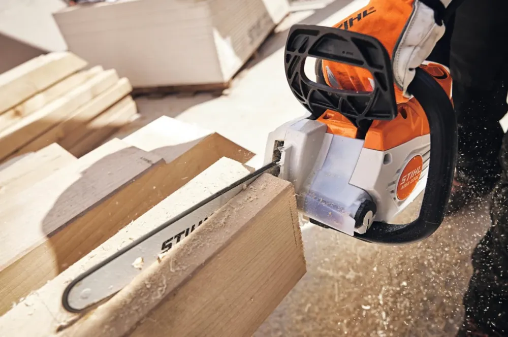 MOTOSIERRA STIHL MSA 200 C-B