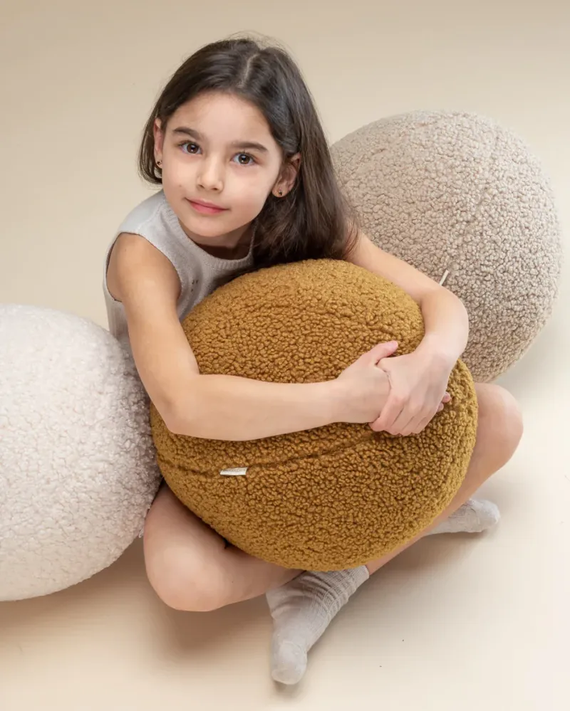 Aceráceo Ball Cushion