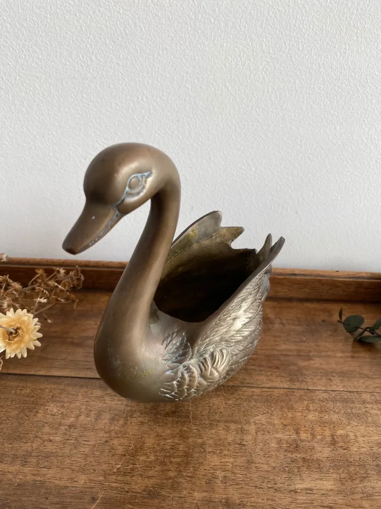 Cygne en laiton antiguo