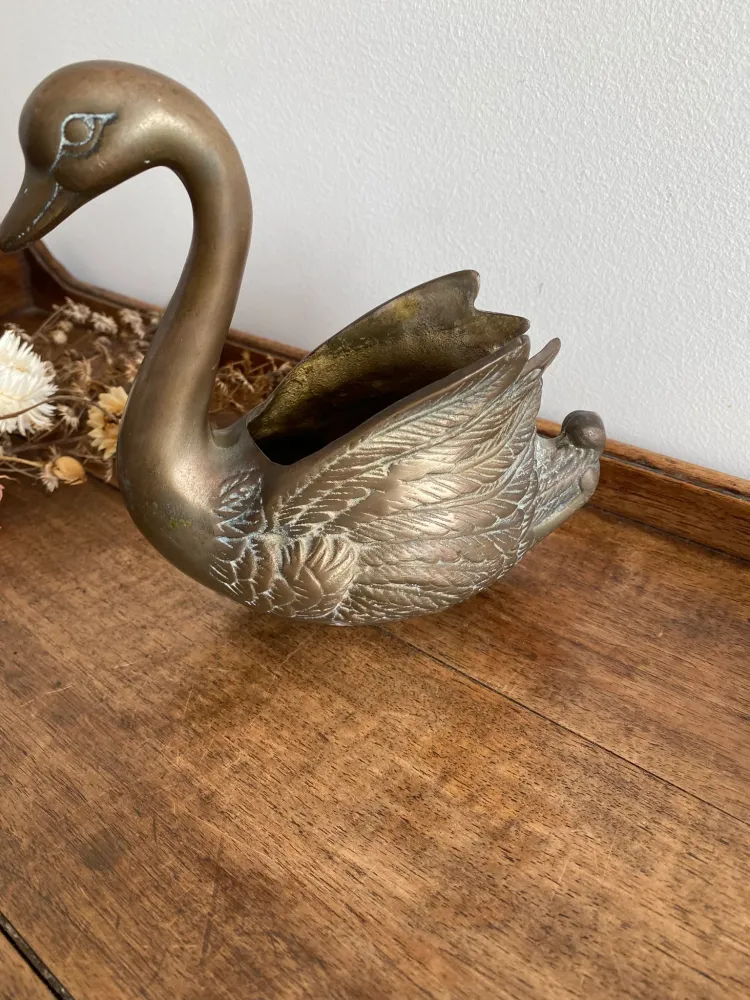 Cygne en laiton antiguo