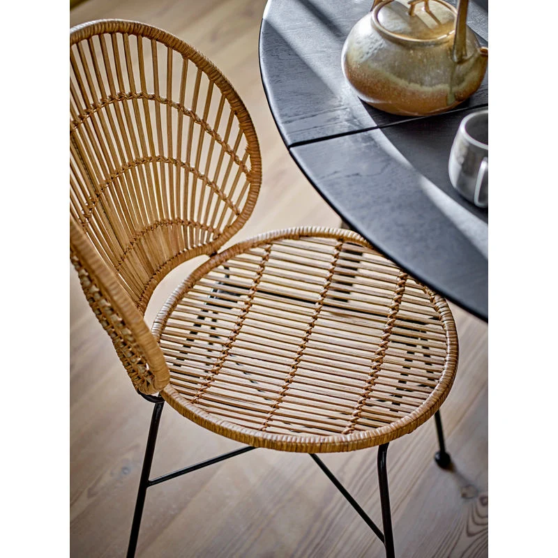 Mesa de comedor Peron de Bloomingville, negra | 200 cm² de Área de Cocción |