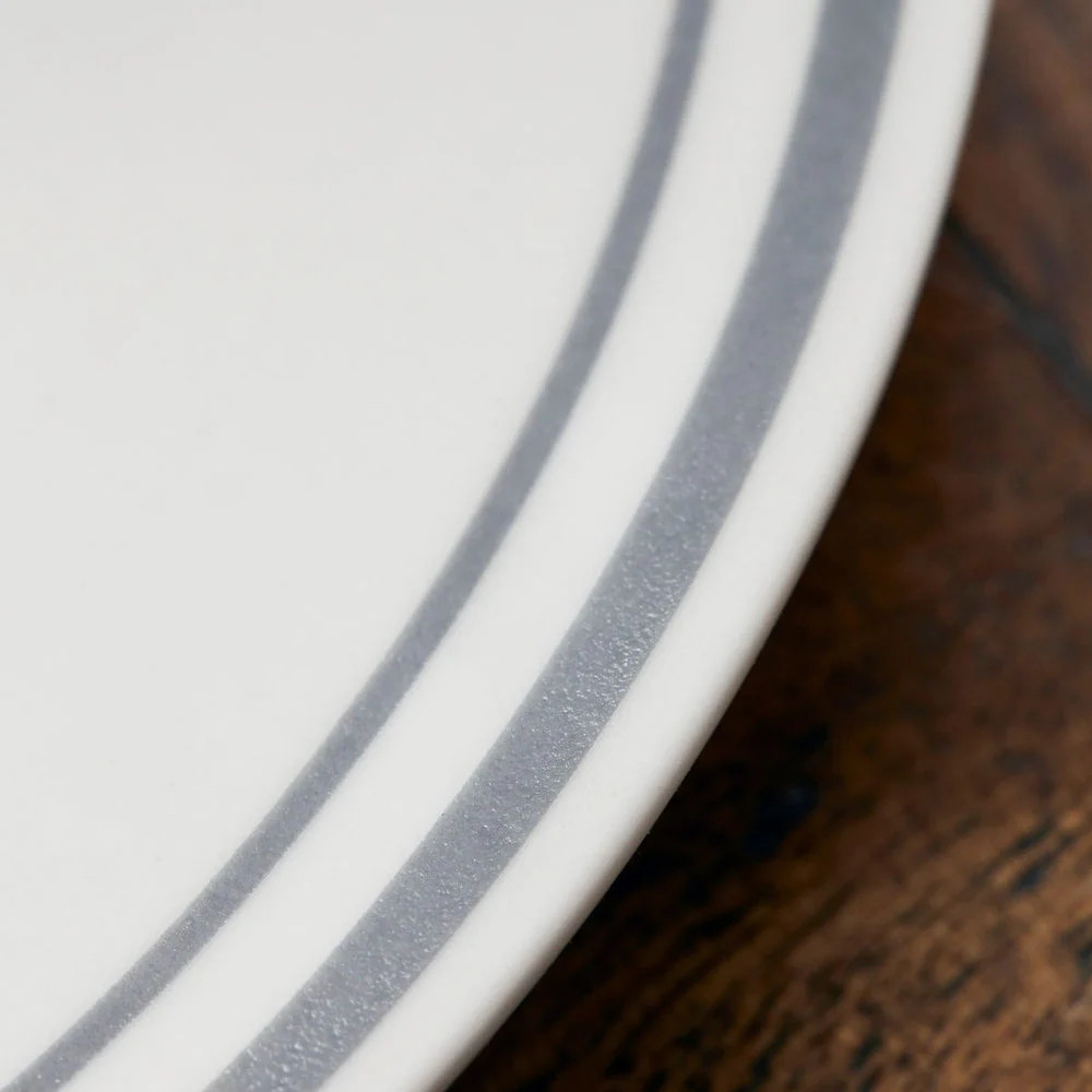 Nicolas Vahe Plato comedor, Bistro, Gris en Hierro Fundido
