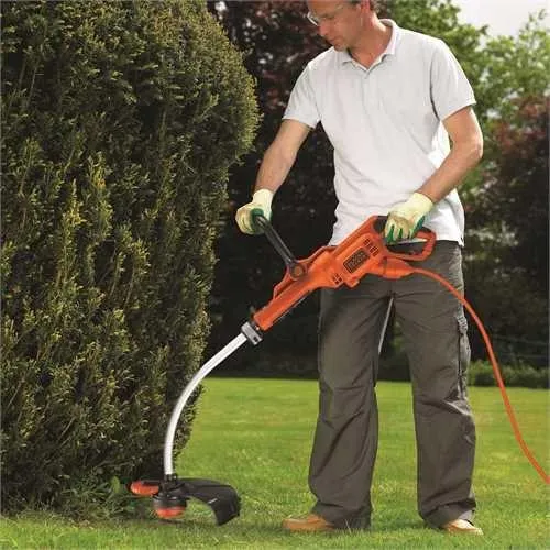 Cortabordes 900W 35cm Azabache + Decker GL9035 con Ancho de Corte 46 cm