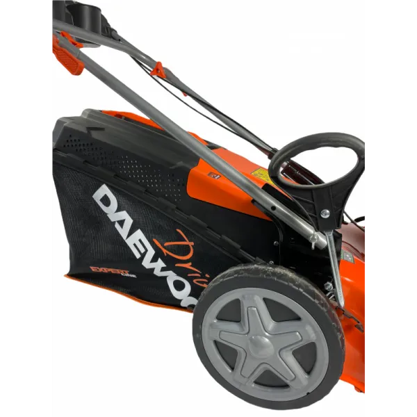Robot Automático Cortac�sped autopropulsado daewoo dlm5100sp