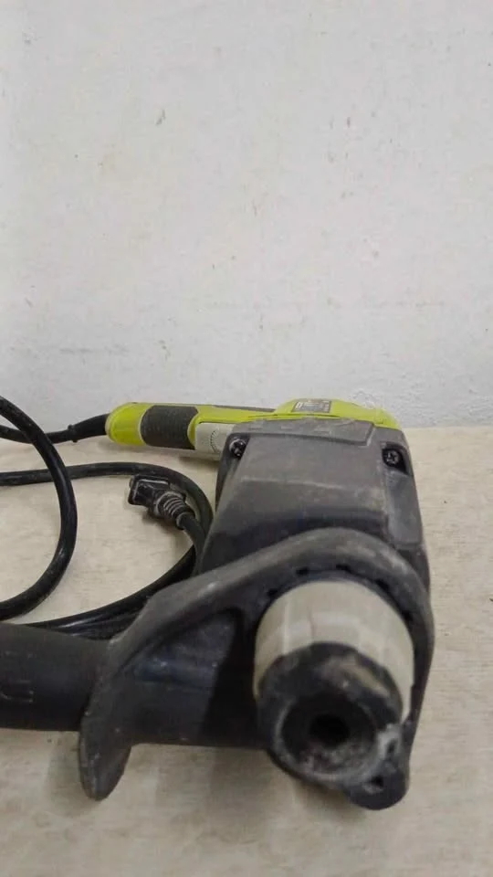 Taladro Rotomartillo Ryobi sds65, usado con Filio de Acero al Carbono