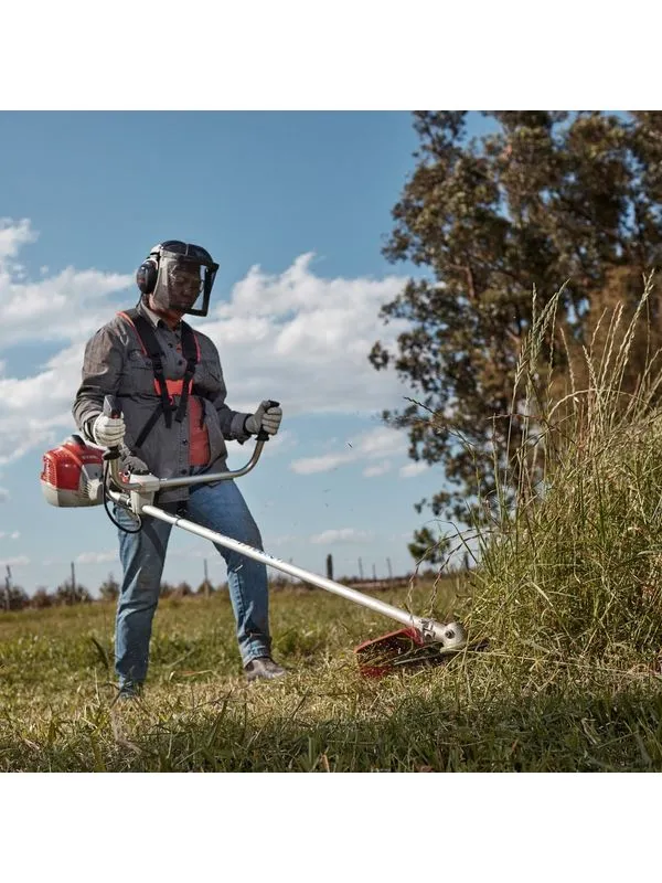 Desbrozadora gasolina STIHL FS 221 L de 2.3 hp con Cabezal de Doble Hilo