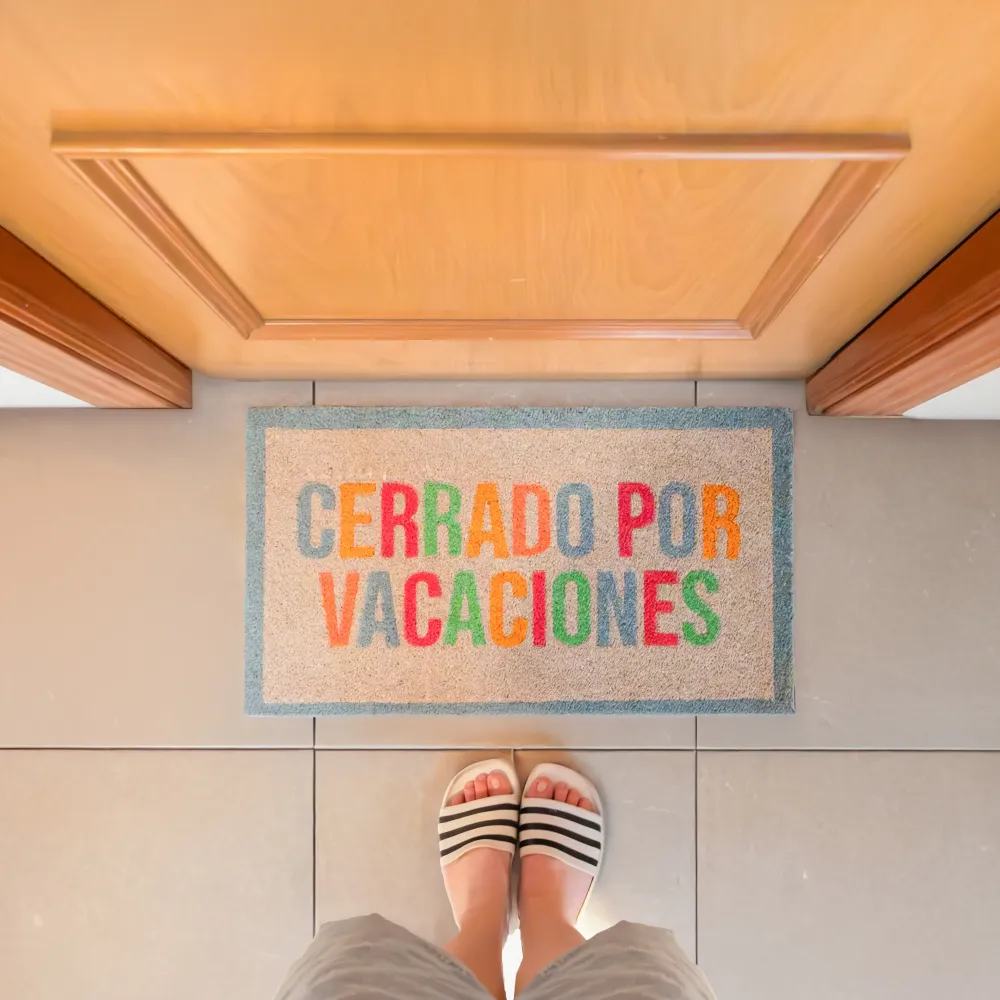 Tapete de Bienvenida Felpudo “Cerrado por vacaciones”