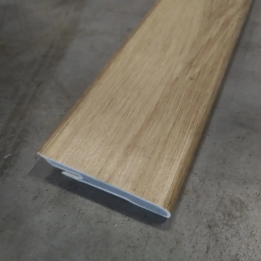 Plinthe SMF décor chêne naturel Colorado Roble 2500 x 59 x 17,4mm