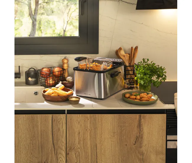 Alta Capacidad para Fiestas Freidora con aceite CleanFry Exclusivo 4000 Cecotec
