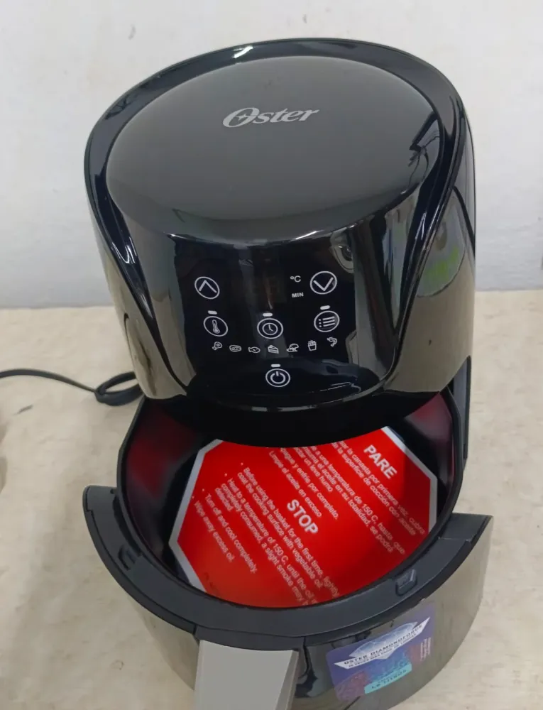 Freidora de Aire Oster ckstaf18ddf, usado Capacidad de 4 Litros