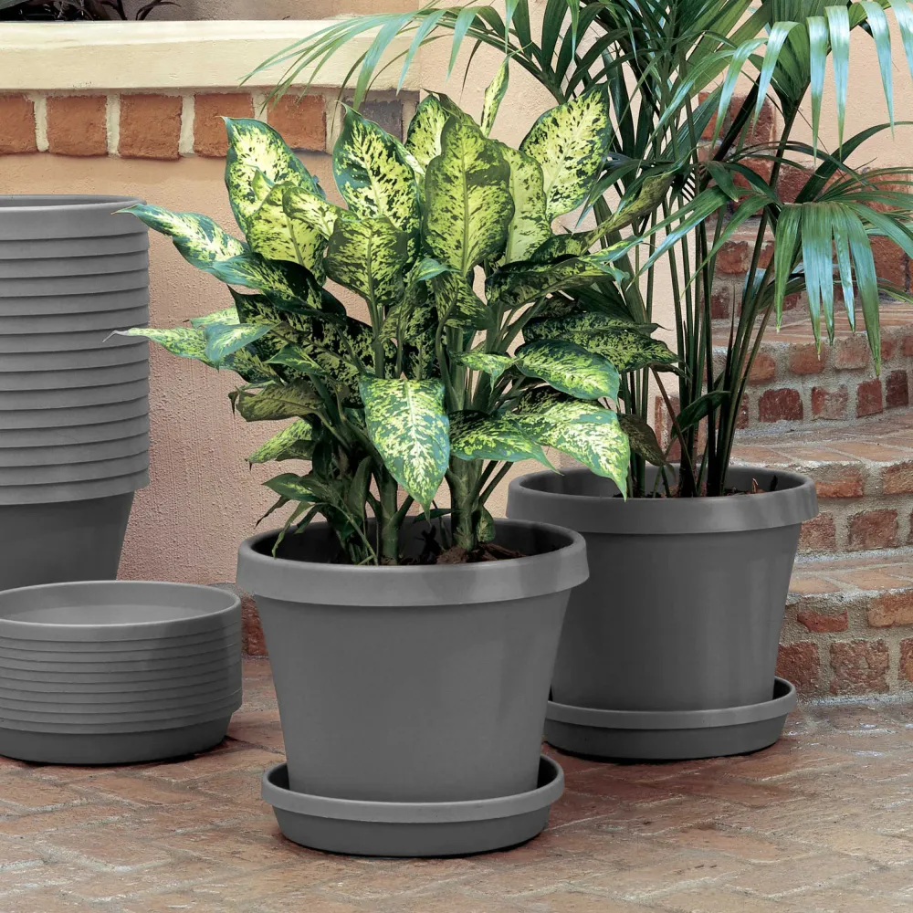 Maceta tradicional de resina Bloem Terra de 27 cm de alto x 33 cm de ancho x 23 cm de profundidad, color carbón - Oferta d...