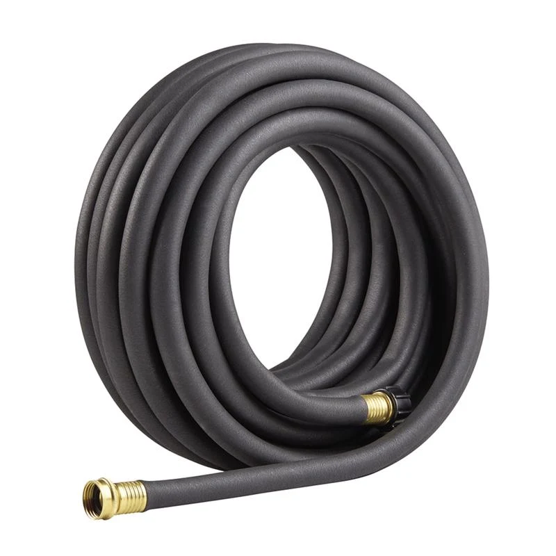 Manguera de remojo Gilmour de vinilo negro de 5/8 pulg. de diámetro x 50 pies de largo - Caja abierta