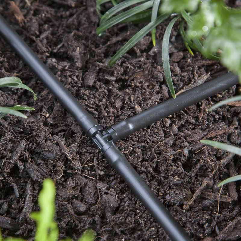 Conector en T para riego por goteo con púas de 1/4 pulg. Raindrip, paquete de 25