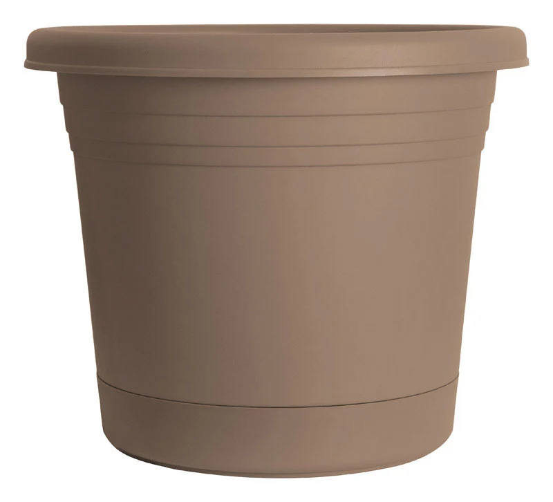 Macetero Rugg de poliresina color capuchino
