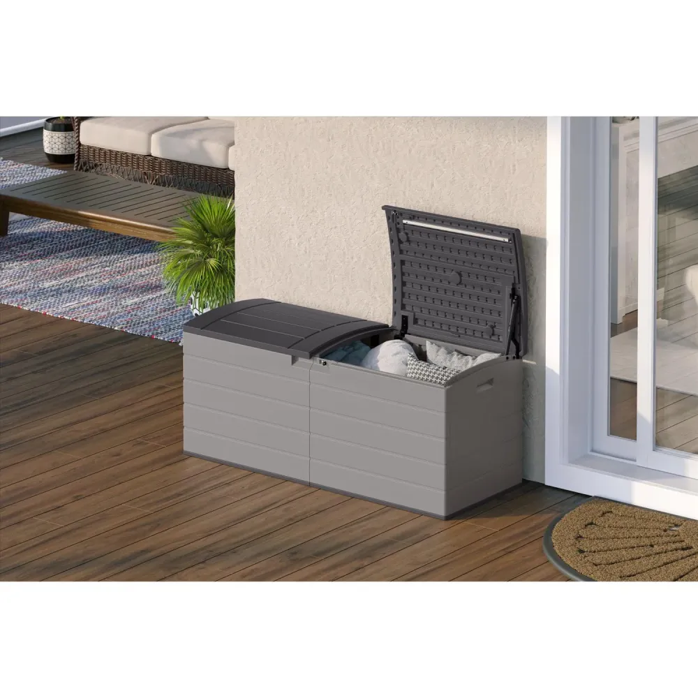 Caja de plástico gris Suncast de 59 pulgadas de ancho x 23 pulgadas de profundidad para cubierta, 120 galones