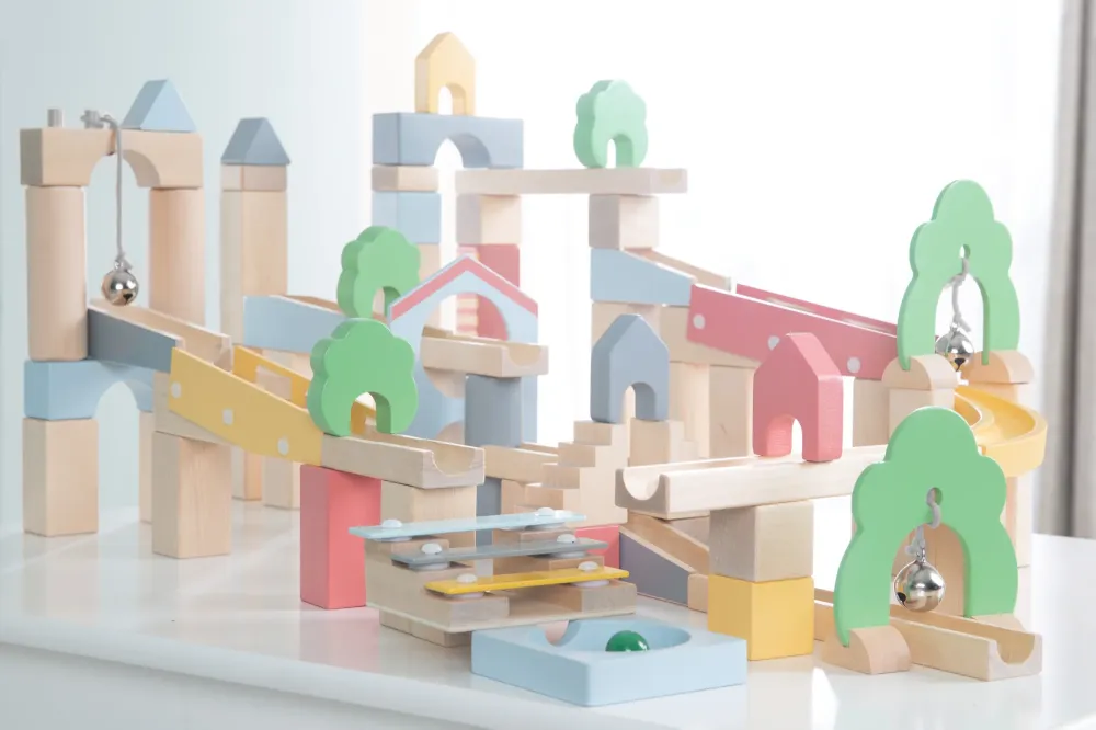 Marble Run Made Wood 60 Pieces Including 20-Piece Expansion Set Landscape Construction | Incluye Mesa y 4 Sillas |