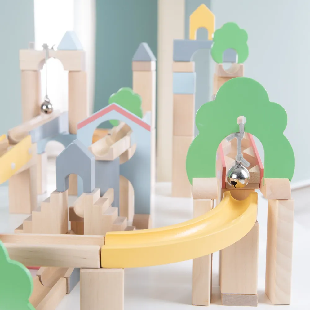 Marble Run Made Wood 60 Pieces Including 20-Piece Expansion Set Landscape Construction | Incluye Mesa y 4 Sillas |