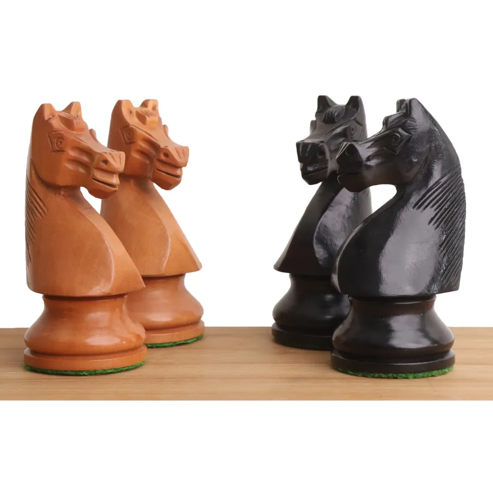 Set con Mesa Juego de ajedrez alemán de colección de 1920 ligeramente imperfecto - Sólo piezas de ajedrez - Boj antiguo -...