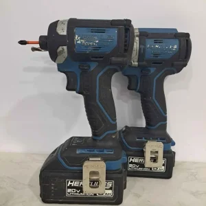 Kit Taladro y Atornillador Hércules con baterías y cargador para 5000 Litros