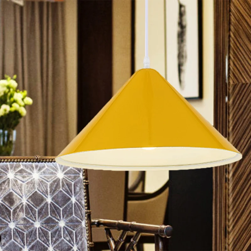 Lampada sospensione cono nordico metallo 1 luce Lampada sospensione nera/bianca/rossa per sala da pranzo, larghezza 12,5"/...