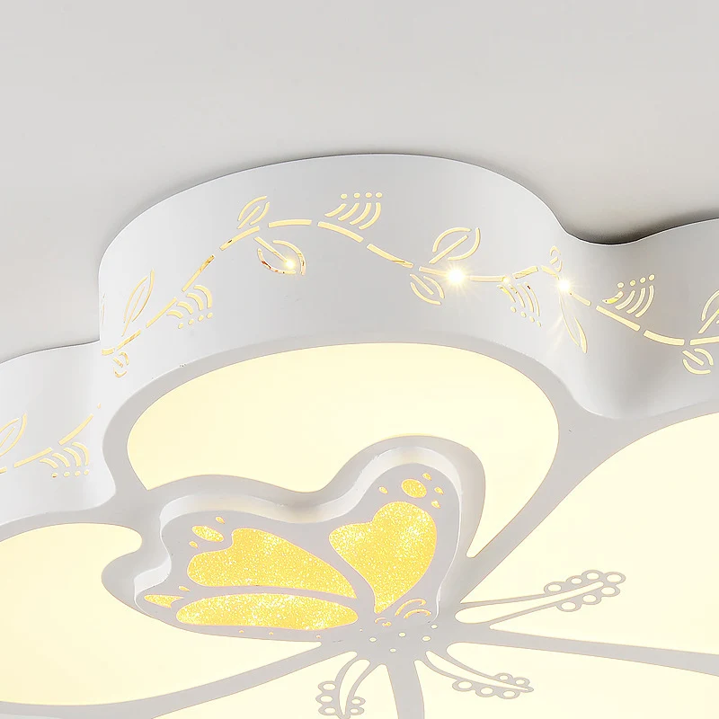 Lámpara de techo LED de flores moderna con luz de montaje empotrado de acero de mariposa en blanco para dormitorio de niña...