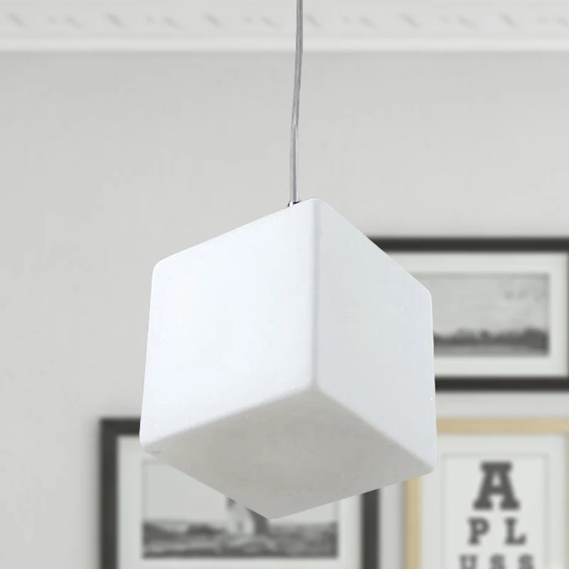 Plafoniera sospensione cubica vetro bianco Lampadario minimalista 1 luce, larghezza 5"/6"/8" Urban Jungle