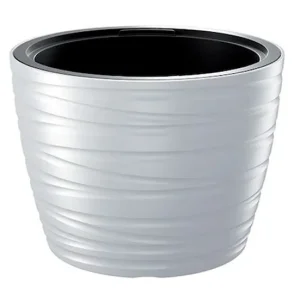 Maceta Baja Con Deposito 22L Maze De Plastico En Color Blanco 37,5 prolongado X 37,5 (Ancho) X 27,9 (Alto) Cm