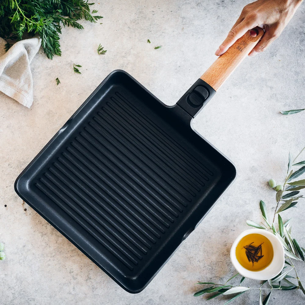 Bra Market Non-Stick Grill Ridges and Extraíble Wooden Handle
