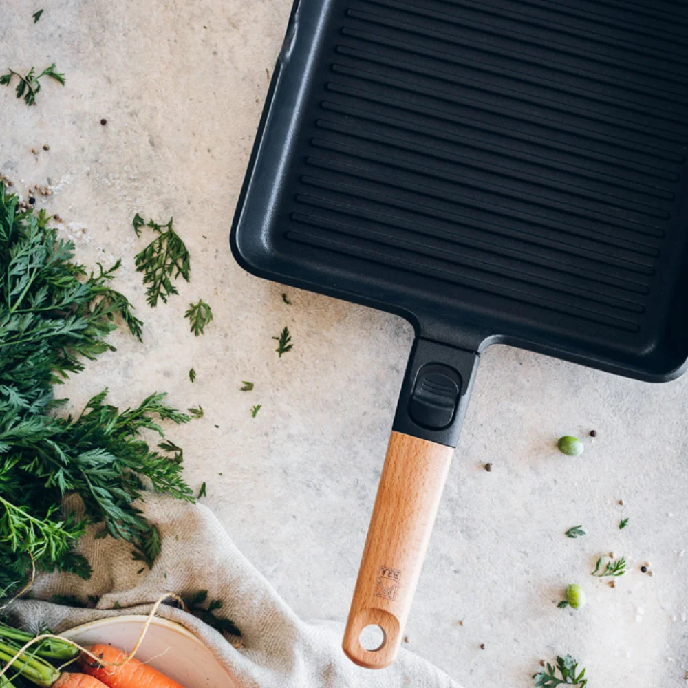 Bra Market Non-Stick Grill Ridges and Extraíble Wooden Handle