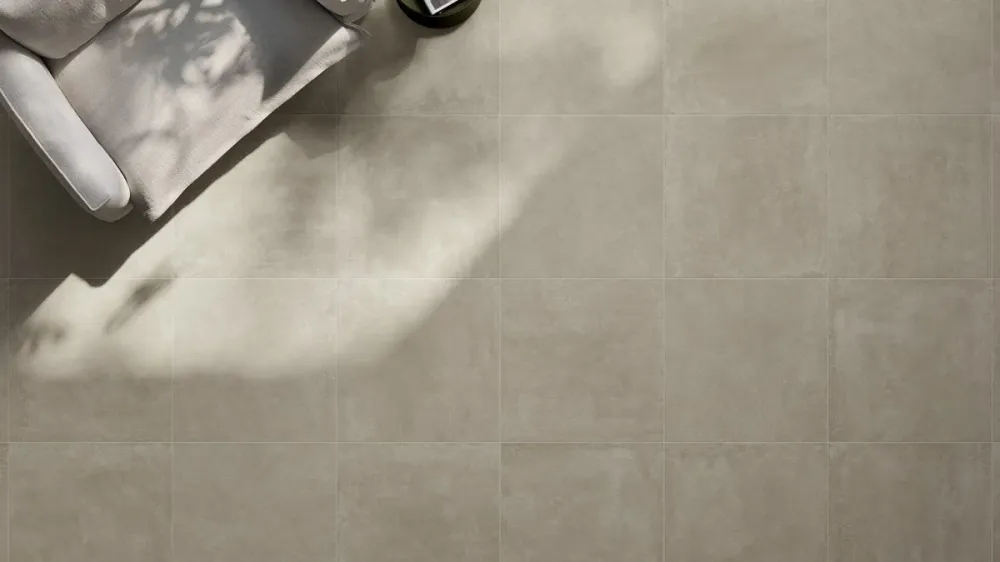 Carrelage extérieur grès cérame rectifié structuré couleur sable - gamme Matic ref L169 - 60x60cm - Ep= 20mm - Novoceram