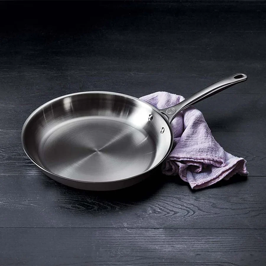 Le Creuset iron grill and stainless inoxidable frying pan pack