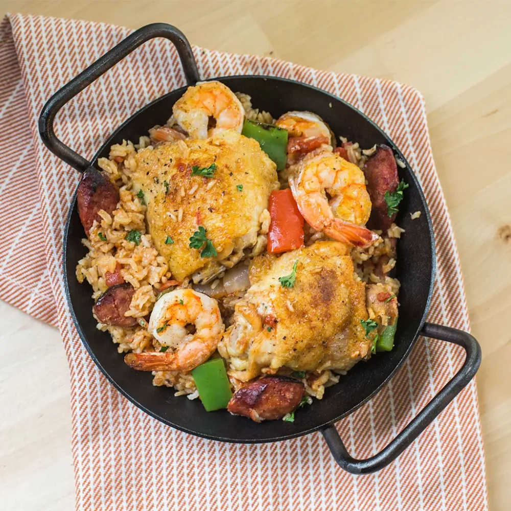 Lodge seasoned carbon metal paella pan 20cm