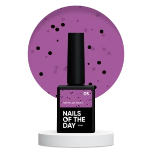 NAILSOFTHEDAY MiDots gel polaco 05 — verniz gel framboesa com pontos p