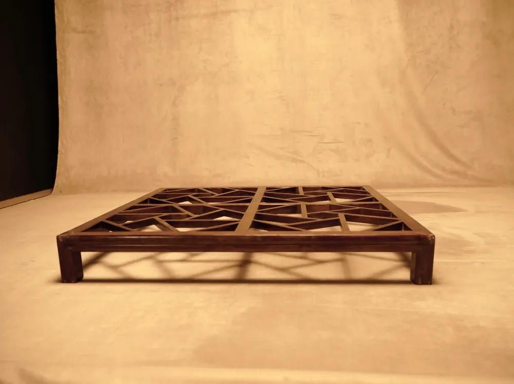 Mesa de centro antigua oriental en madera de Olmo lacado Dimensiones 150x90x75 cm