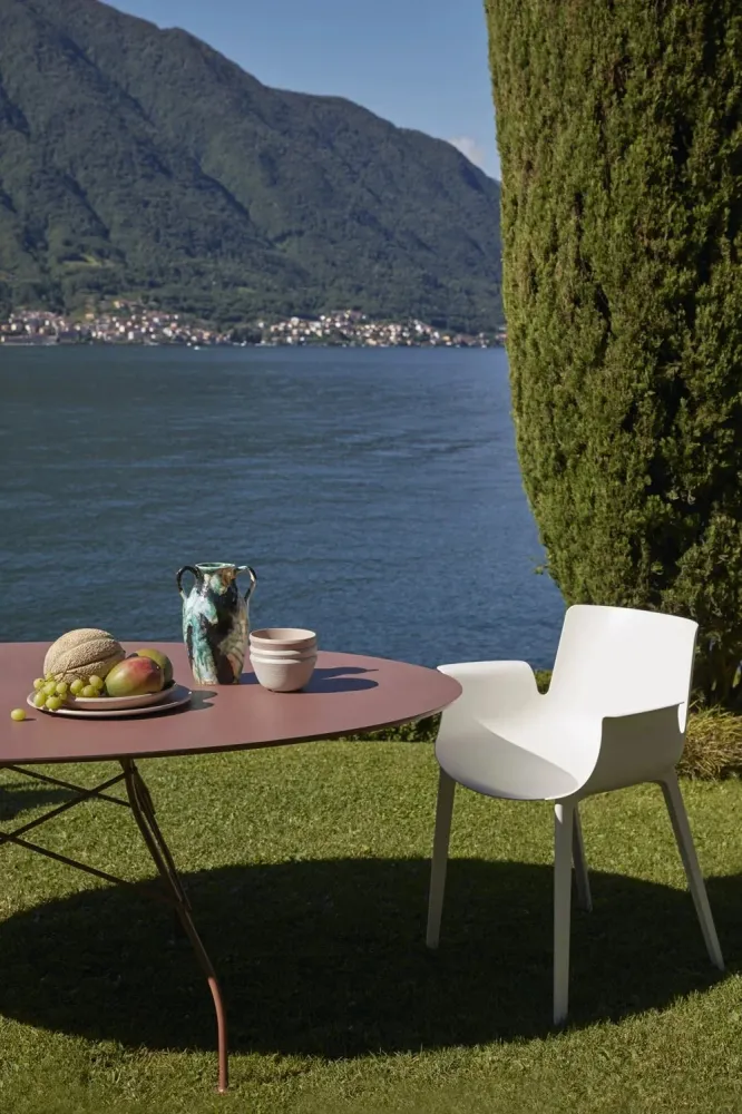 Table Lustroso XXL Ovale Outdoor - Kartell (4 coloris)
