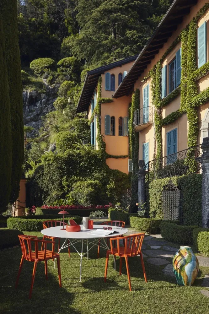 Table Lustroso XXL Ovale Outdoor - Kartell (4 coloris)