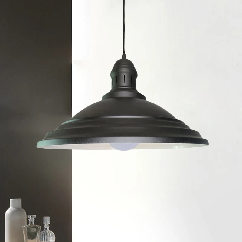 Plafonnier suspendu bol antiguo plafonnier en métal à 1 tête avec design cannelé en noir pour balcon