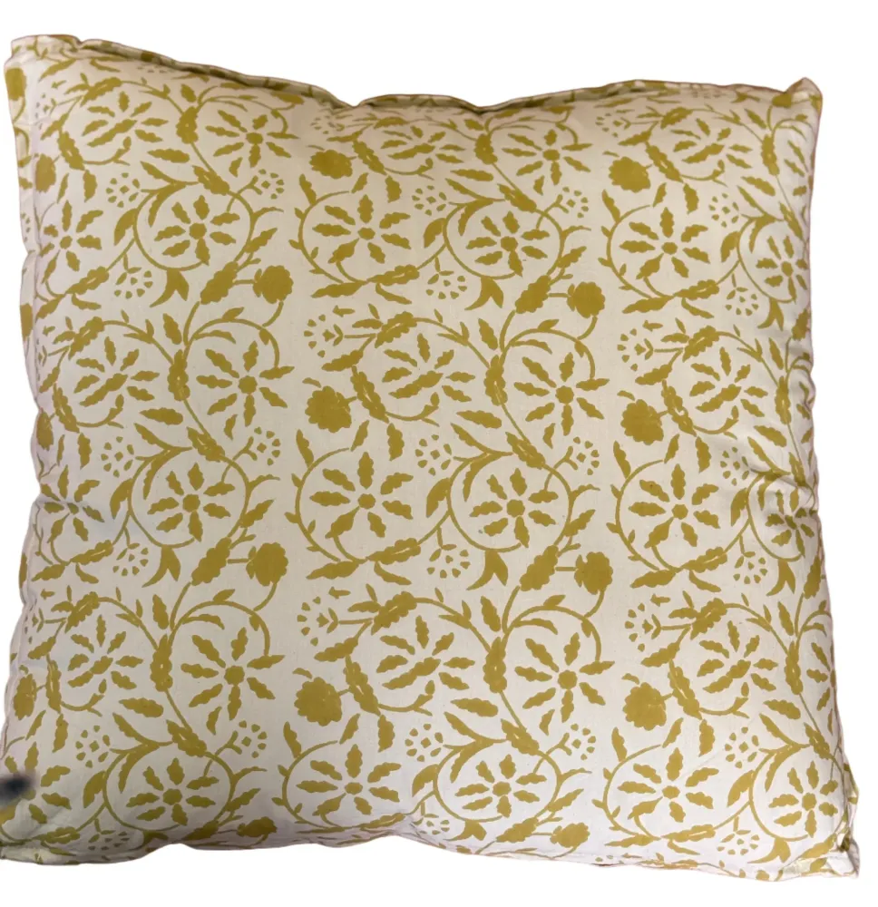 Cojín cuadrado estampado beige-mostaza