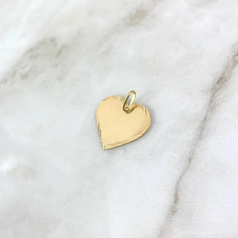 Panel Decorativo Dije Placa Corazón 1.75gr / 2.3cm / Bordes Diamantados Oro Amarillo ©