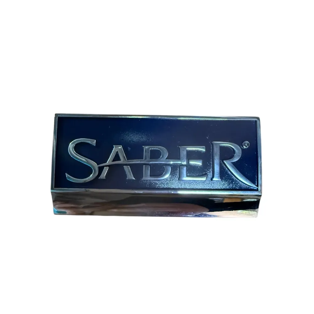 Saber - Ensemble de plaque de logo petit