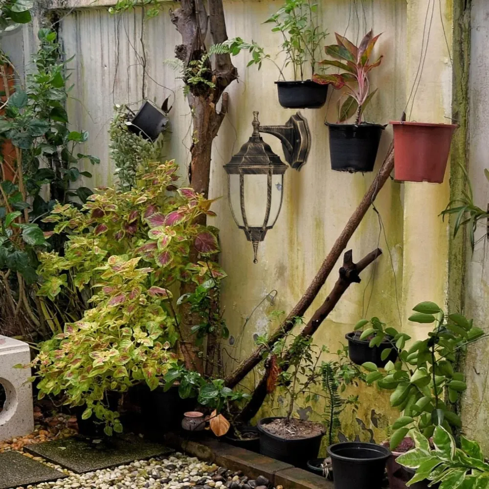 Profesional Industrial Aplique Rabalux Nizza 8451 oro antiguo E27 60W IP43. Óptimo para el jardín, la terraza y más allá.