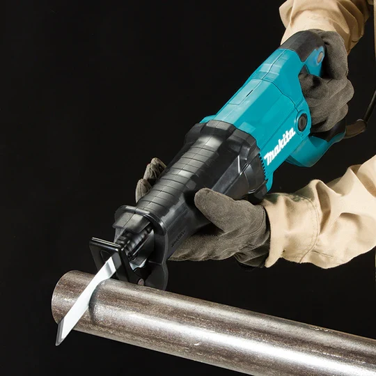 Ergonómico y Cómodo Sierra de sable Makita JR3051TK de 1200W