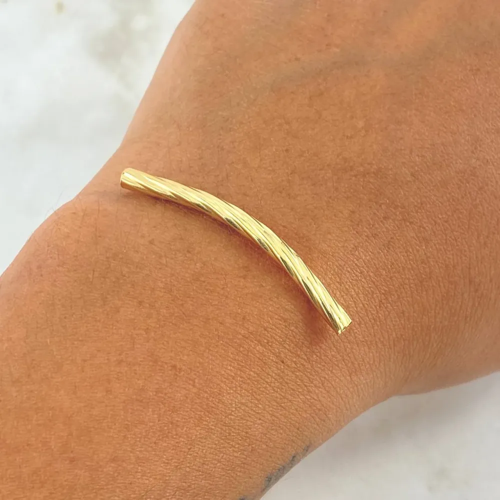 Sierra Telescópica Eléctrica Herraje Cilindro En Espiral 0.65gr / 4cm / Oro Amarillo 18K ©
