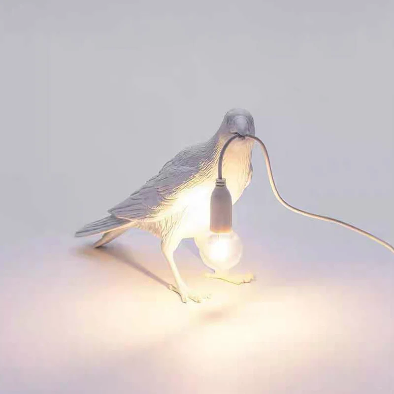 Lámpara de mesa en forma de pájaro, luz de mesita de noche de una sola bombilla de resina creativa artística para dormitor...