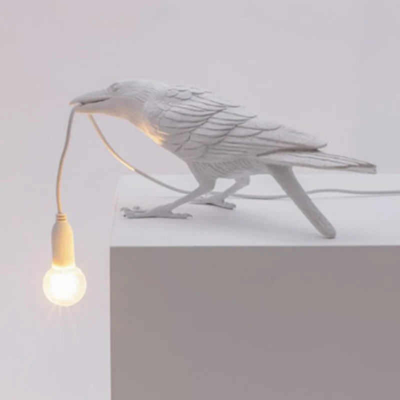Lámpara de mesa en forma de pájaro, luz de mesita de noche de una sola bombilla de resina creativa artística para dormitor...