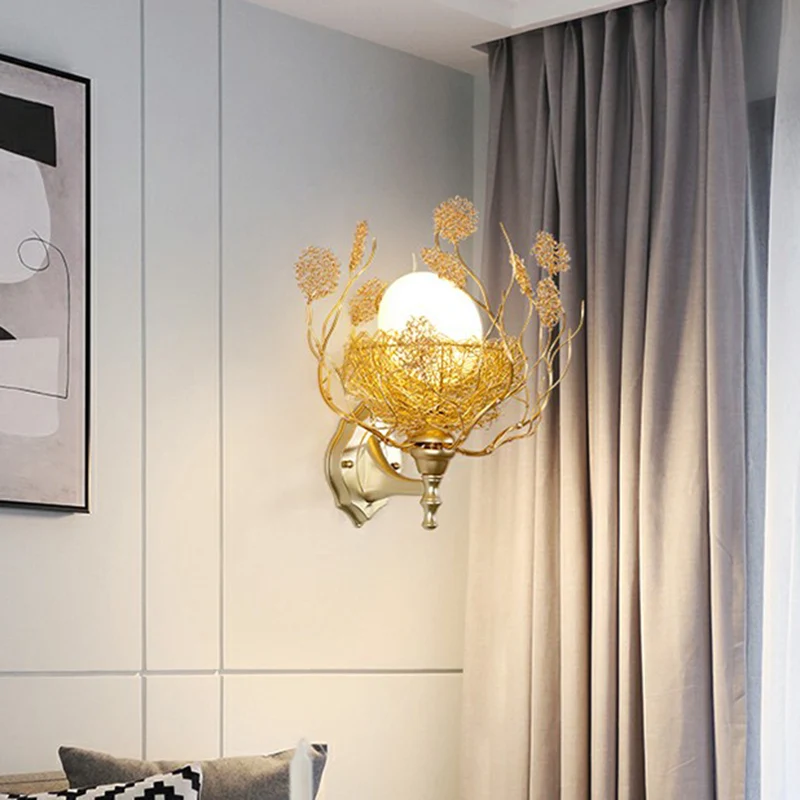Lámpara de pared con forma de huevo, aplique decorativo de cristal blanco de 1 cabezal para dormitorio con nido de alambre...