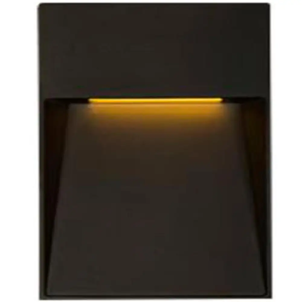 Luz de cortesia led sobrep. Muro 5w/127v. 3000K alum. Negro kave iv